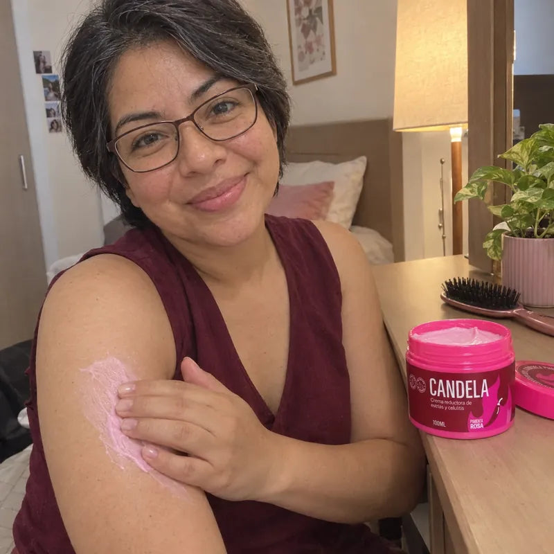 Clienta aplicándose Candela